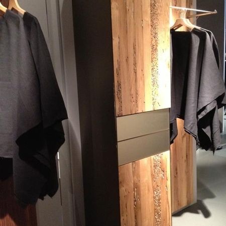 Garderobe aus Holz